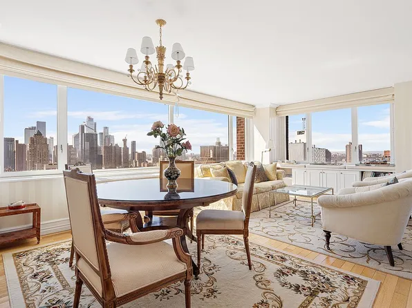 322 W 57th St APT 33U, New York, NY 10019