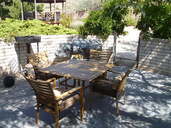 3rd image of 600 La Jolla Pl NE