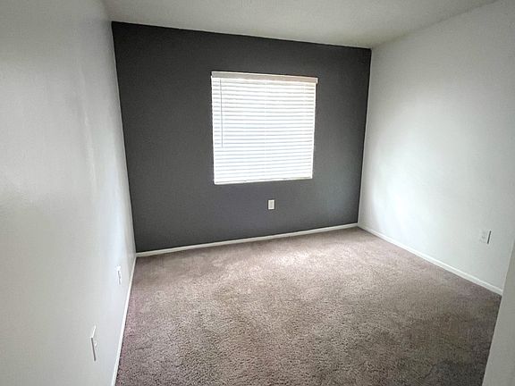 3rd image of 2515 N Alafaya Trl #26-1