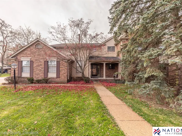 29705 Pine Ridge Cir #35, Farmington, MI 48331