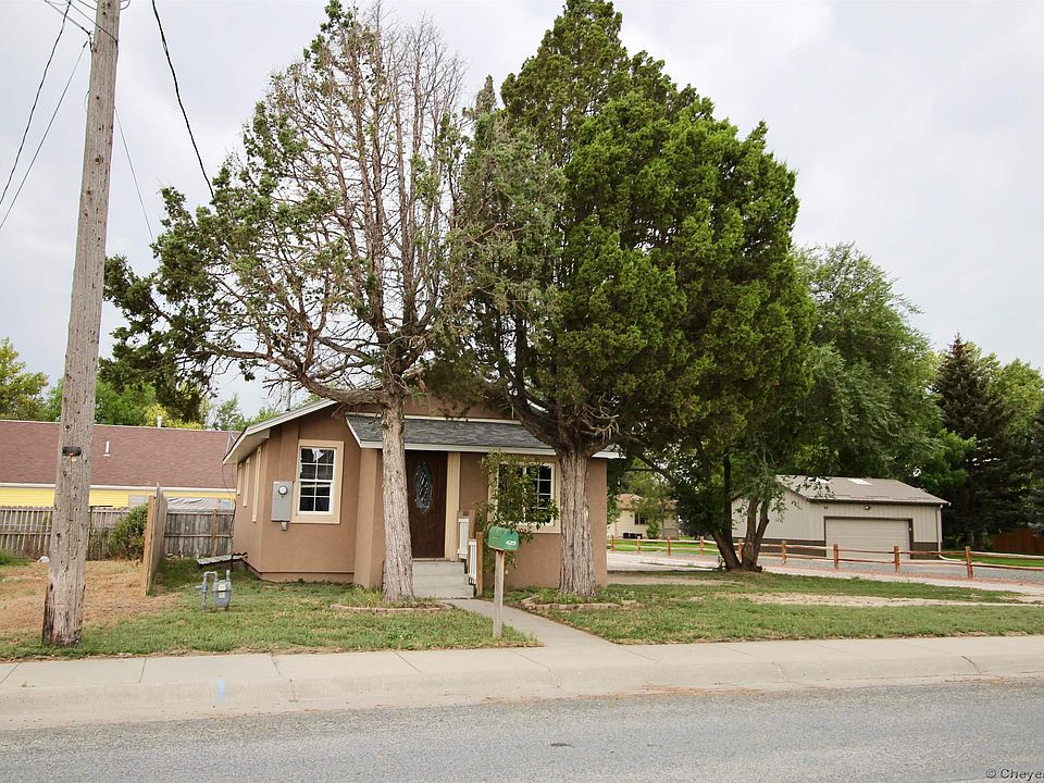 1st image of 425 W 19th Ave