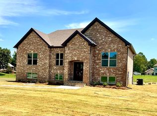 1883 Franklin Parc Ln, Warrior, AL 35180