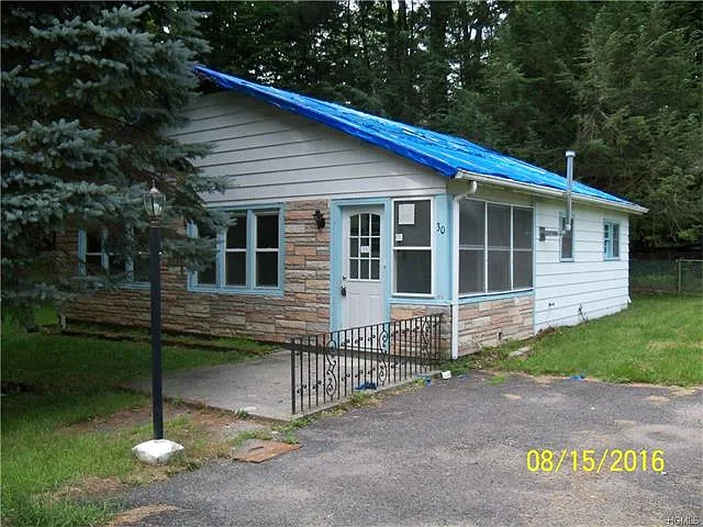 30 Lehigh Pl photo 1