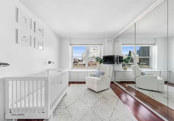 5th image of 440 E 79th St APT 17B