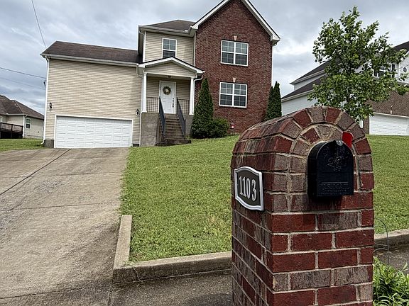 2nd image of 1103 Harmony Ln