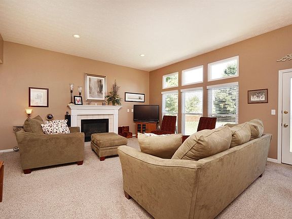 5th image of 1110 Wild Flower Ln