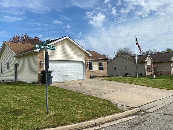 2nd image of 2561 Bonny Brook Dr