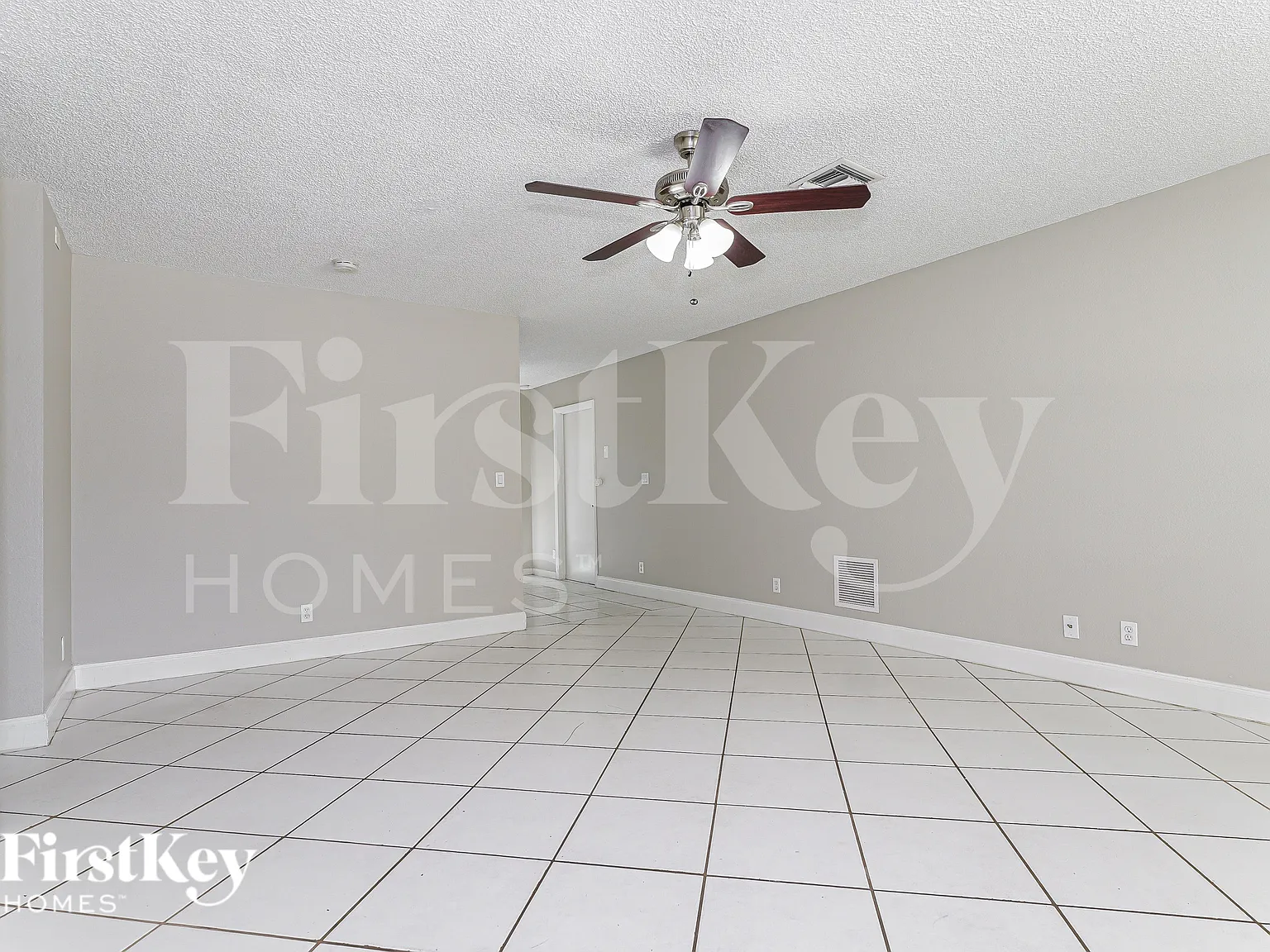 2 bed, 2.0 bath, 1317 sqft, $2,655 — Photo 4