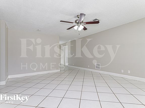 4th image of 6129 Moonbeam Dr