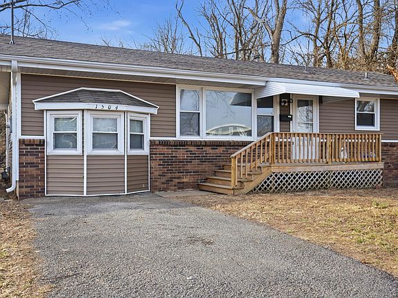 2nd image of 1504 W Loren Street