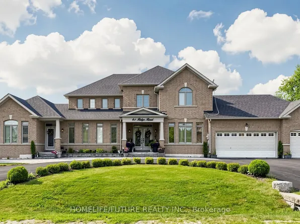 61 Ridge Rd, Uxbridge, ON L0C 1A0