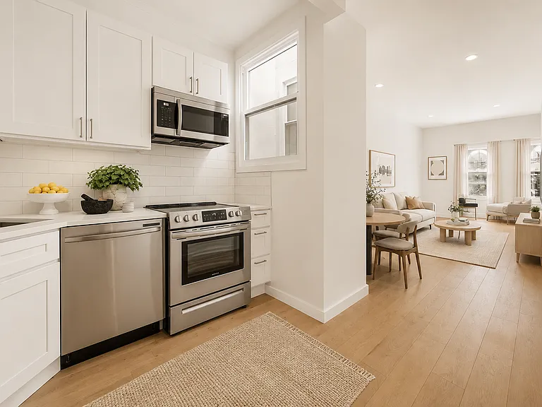 370 5th Ave #2L — Photo 1