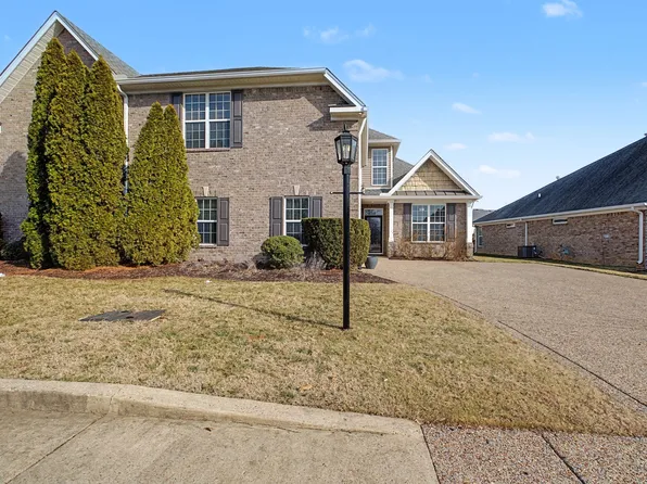 1124 Chickadee Cir, Hermitage, TN 37076