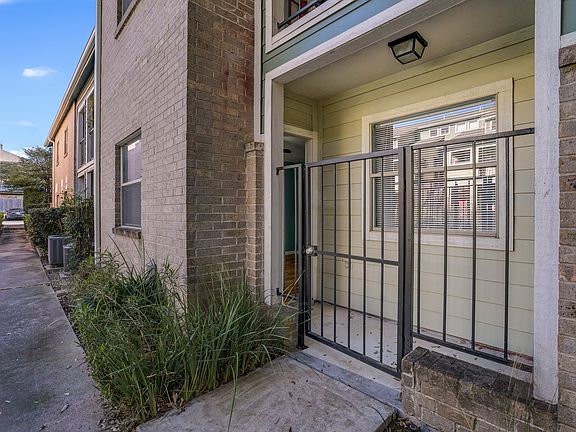2nd image of 2104 Cullen Ave #7-109