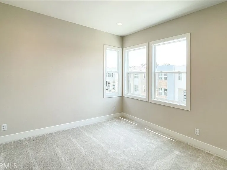 101 Walworth — Photo 29