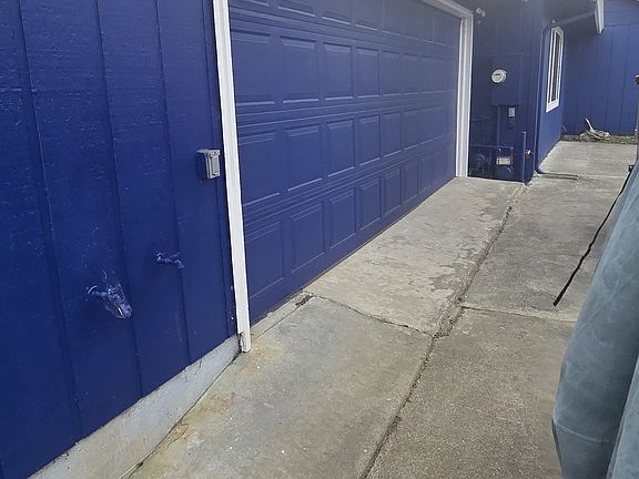 4th image of 1715 Holly Dr