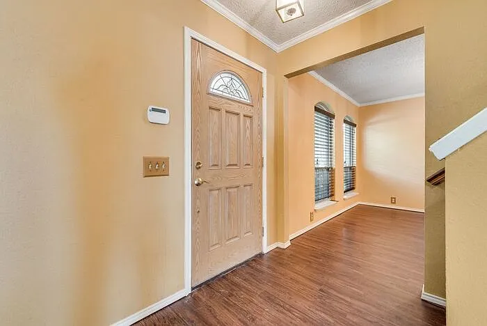 220 High Pointe Ln — Photo 3