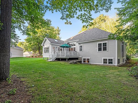 2 Duck Pond Lane, Merrimack, NH 03054 | MLS #4971115 | Zillow