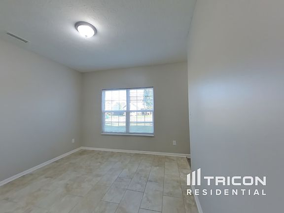 4th image of 1146 W Limestone Way