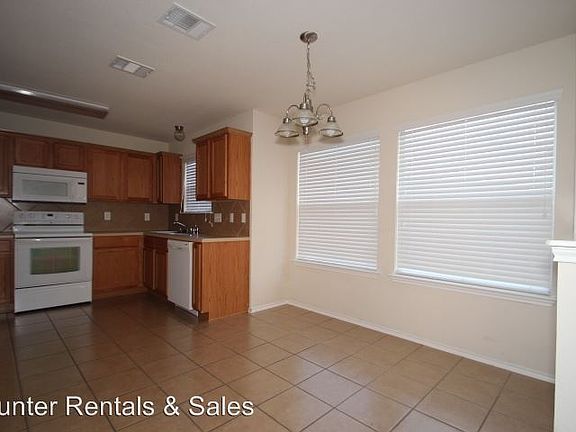 4th image of 4412 Causeway Ct