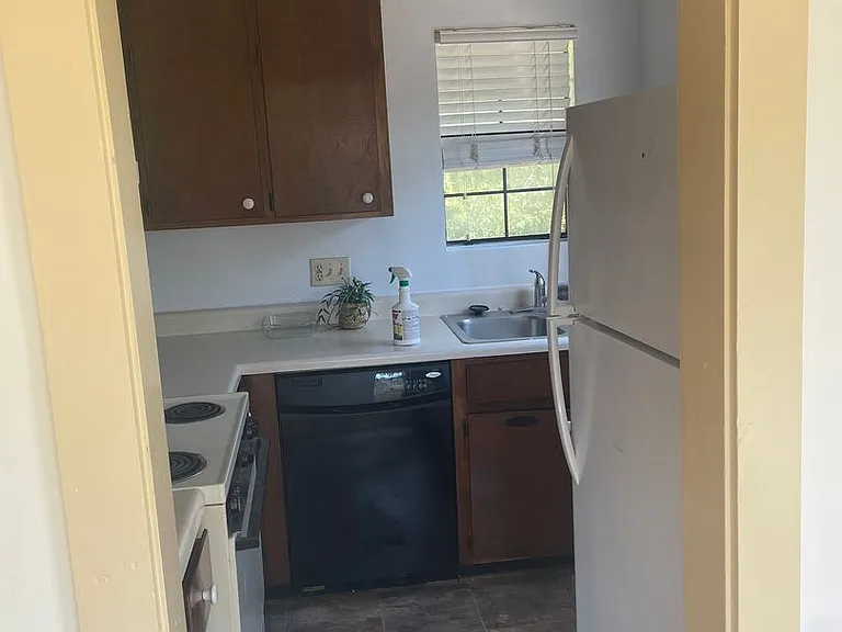 504 Beverly St #5 — Photo 7