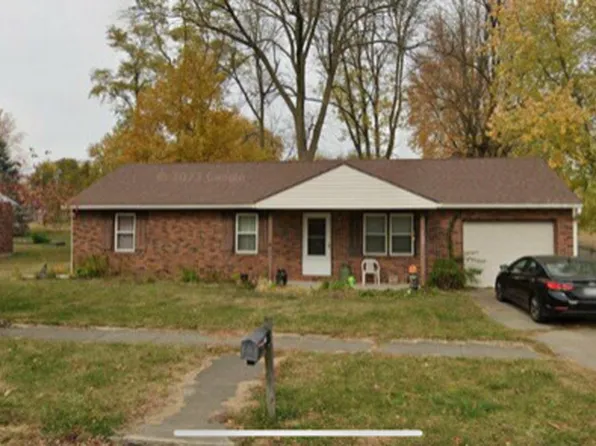 702 W 7th St, Rushville, IN 46173