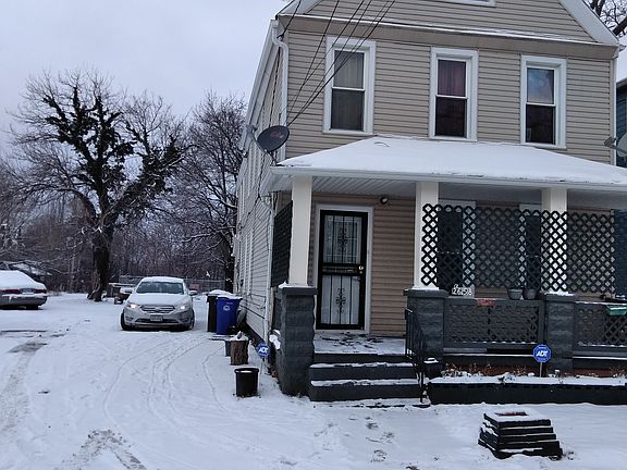 5th image of 2658 Grand Ave
