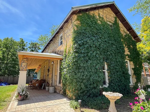406 E 6th St, Hays, KS 67601