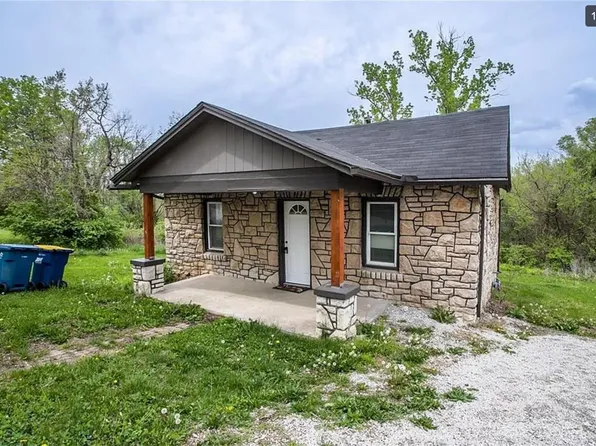 702 Centralia St, Excelsior Springs, MO 64024