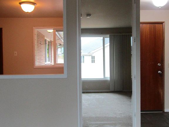 Entry Hall and Dining Room Cutout