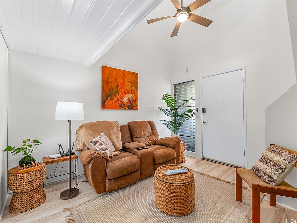 1st image of 2860 Waialae Ave #Penthouse 3