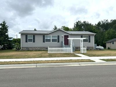 8 6th Ave NW, Deer River, MN, 56636