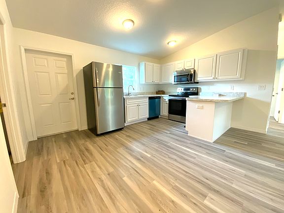 5th image of 4573 SW 139th Street Rd