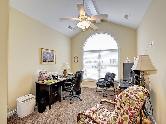 3rd image of 146 Popes Creek Ln