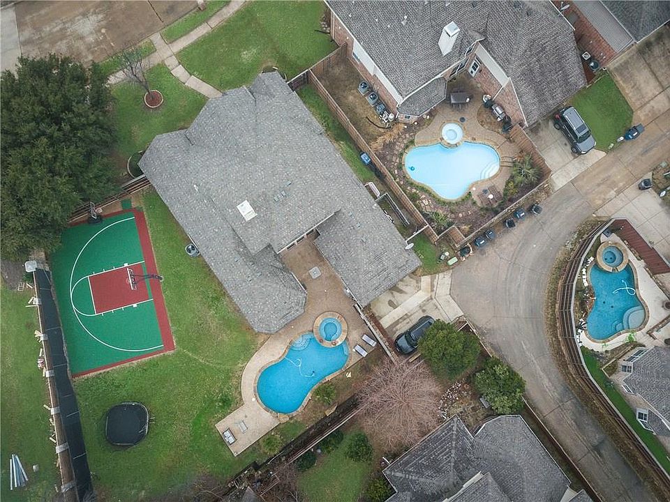 1st image of 439 Sunrise Dr