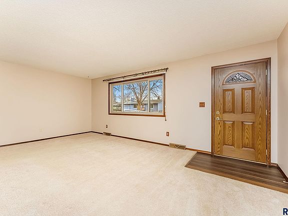 5th image of 5813 W Pebble Creek Rd