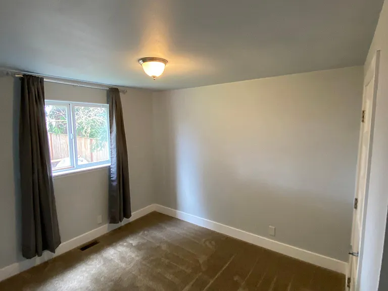228 Jericho Ave NE — Photo 12