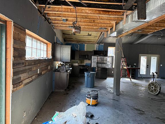 5th image of 9108 N Brooks Rd