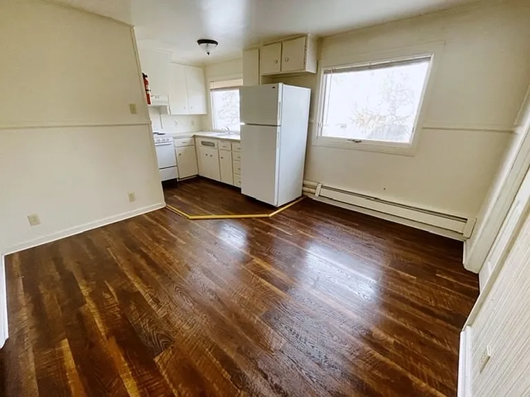1335 Hyder St — Photo 66