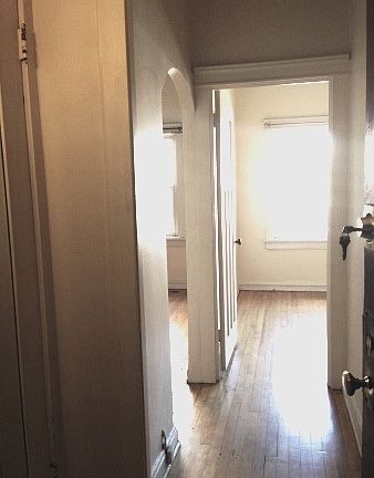 4th image of 1540 Logan St APT 18