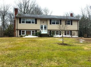 70 Oakwood Dr, Coventry, CT 06238
