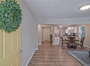 4421 Loch Leven St, Charlotte, NC 28208