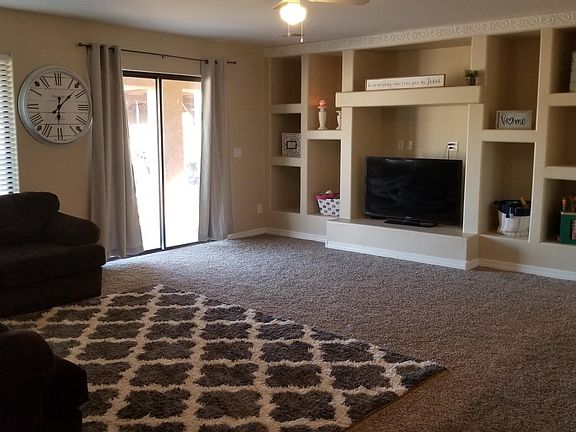 Decorative niches/shelving