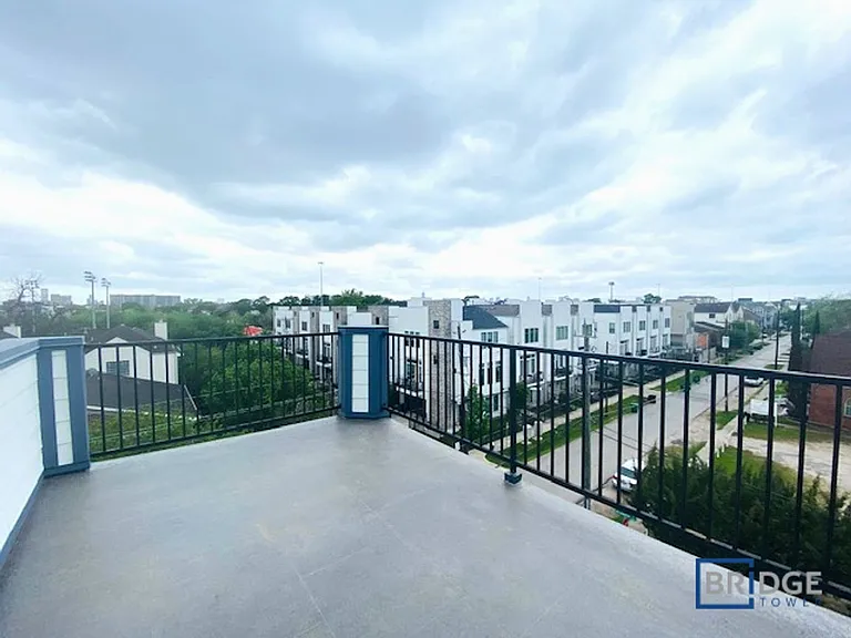 2202 Arabelle St — Photo 25