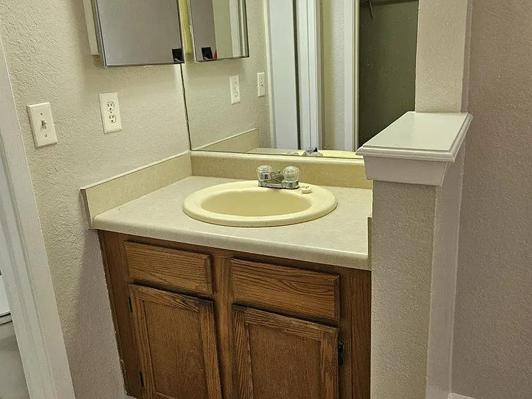 805 Lexington Rd #B — Photo 6