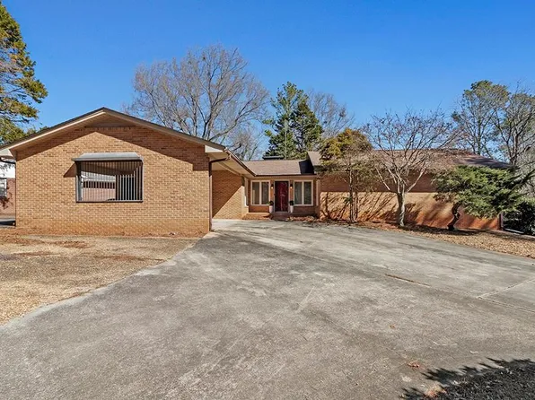 649 Laura Dr, Griffin, GA 30224
