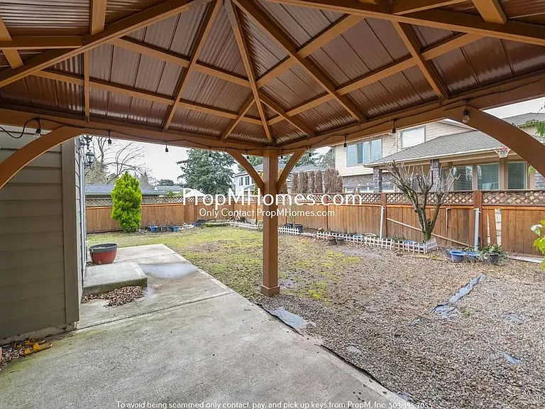 1907 SE 162nd Ave — Photo 21