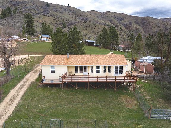 4th image of 376 Rimview Dr