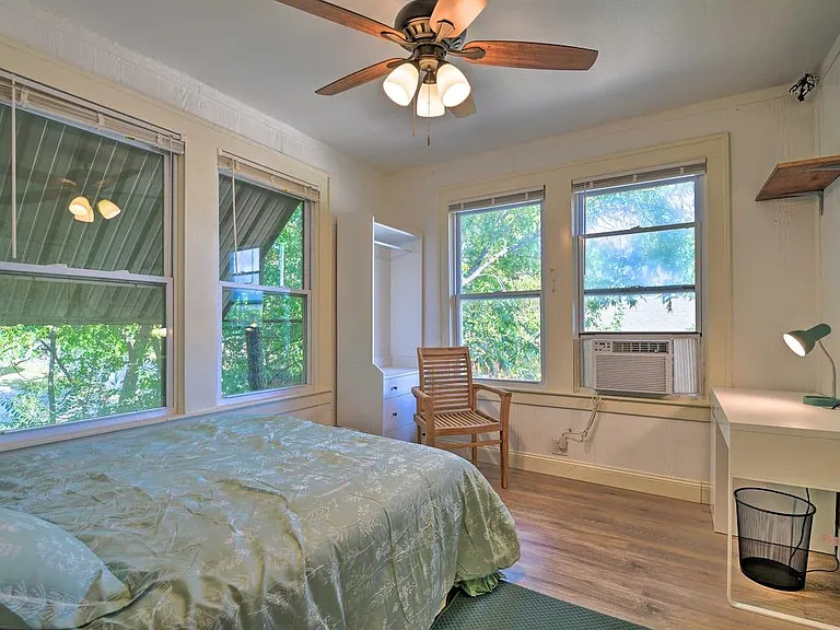 410 SW 4th Ave #C — Photo 9