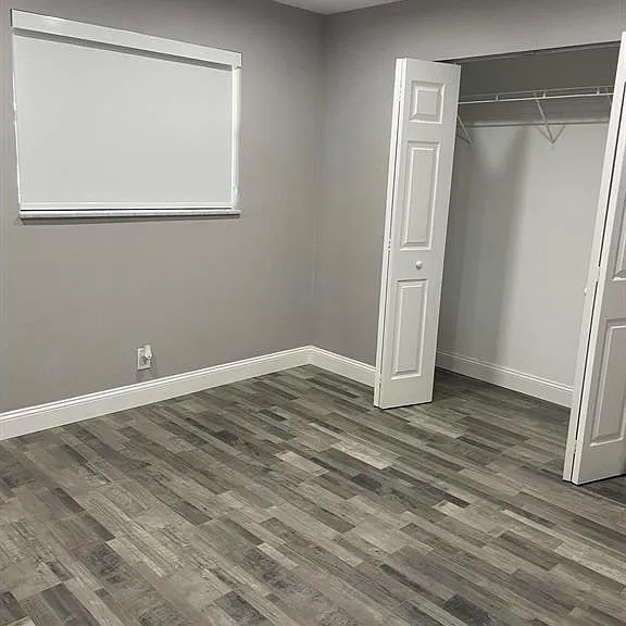 2700 Riverside Dr — Photo 9